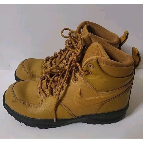 Size 4.5 (GS) - Nike Manoa Mid Wheat - Picture 2 of 7